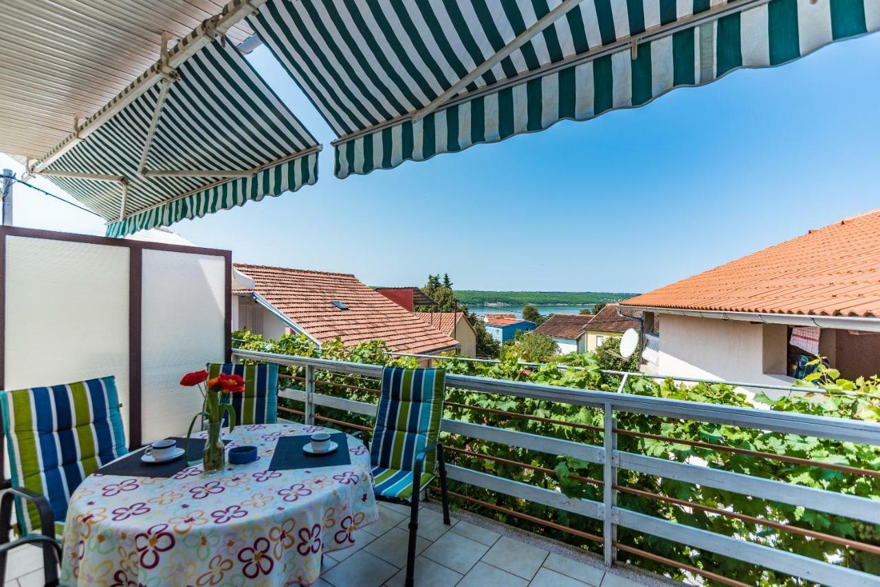 Kiwi Apartments Gornji Karin Exterior foto